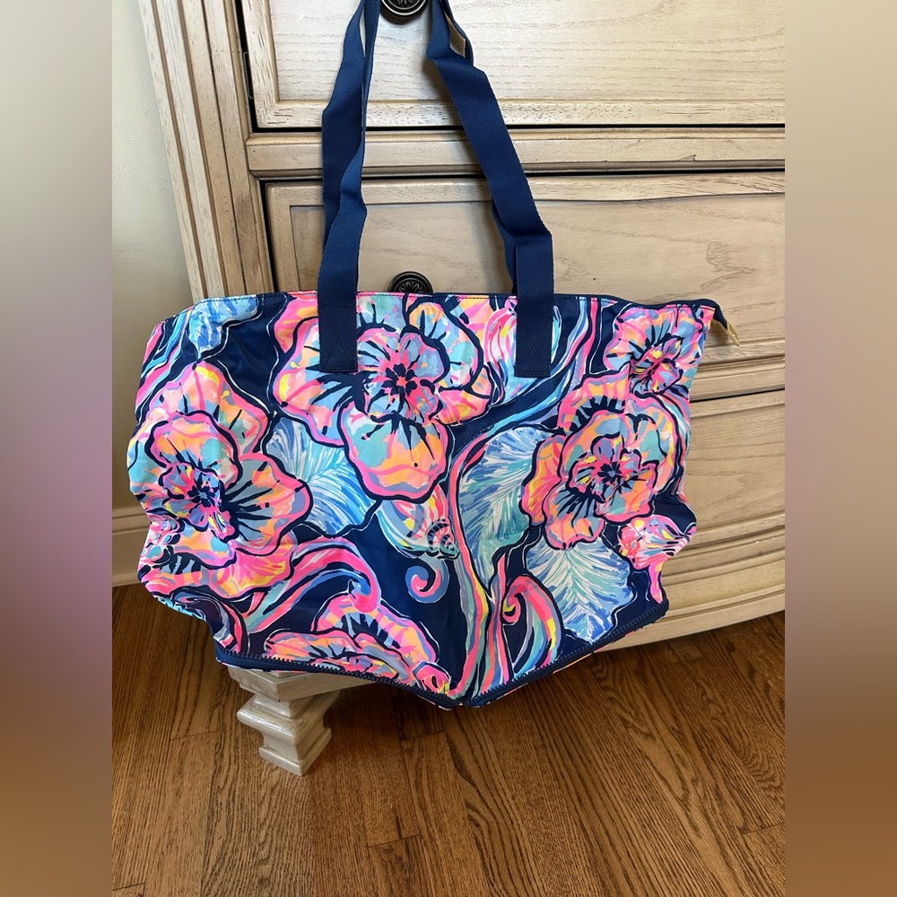 Lilly Pulitzer packable tote bag